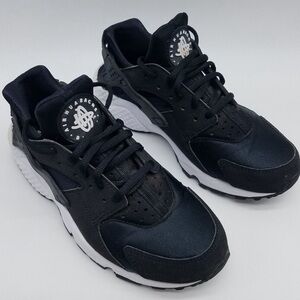 Nike Air Huarache Men’s Size 8 Black White Sneakers Authentic Clean FAST SALE